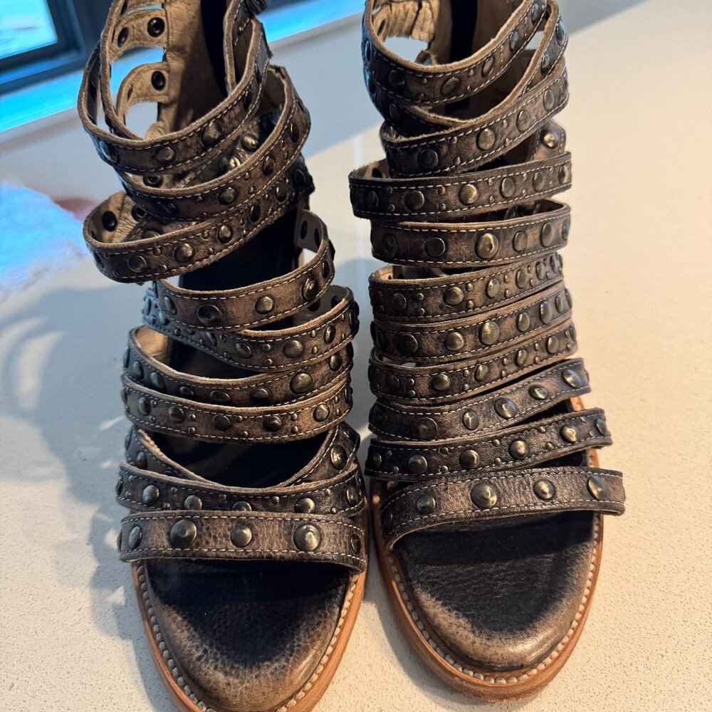 Freebird Black Cannes Sandals Size 9